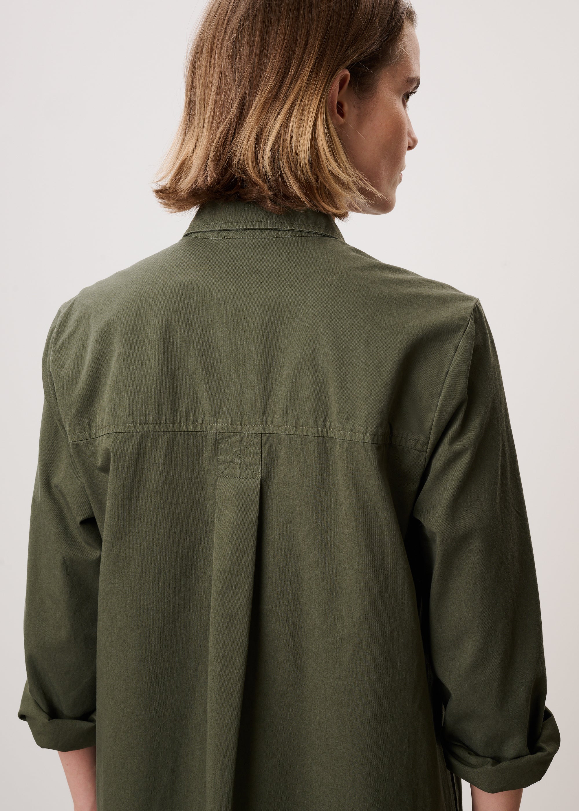 #color_khaki green