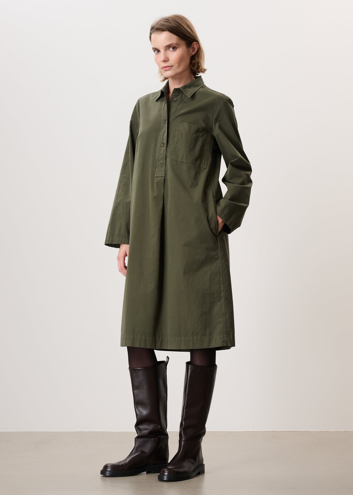 #color_khaki green