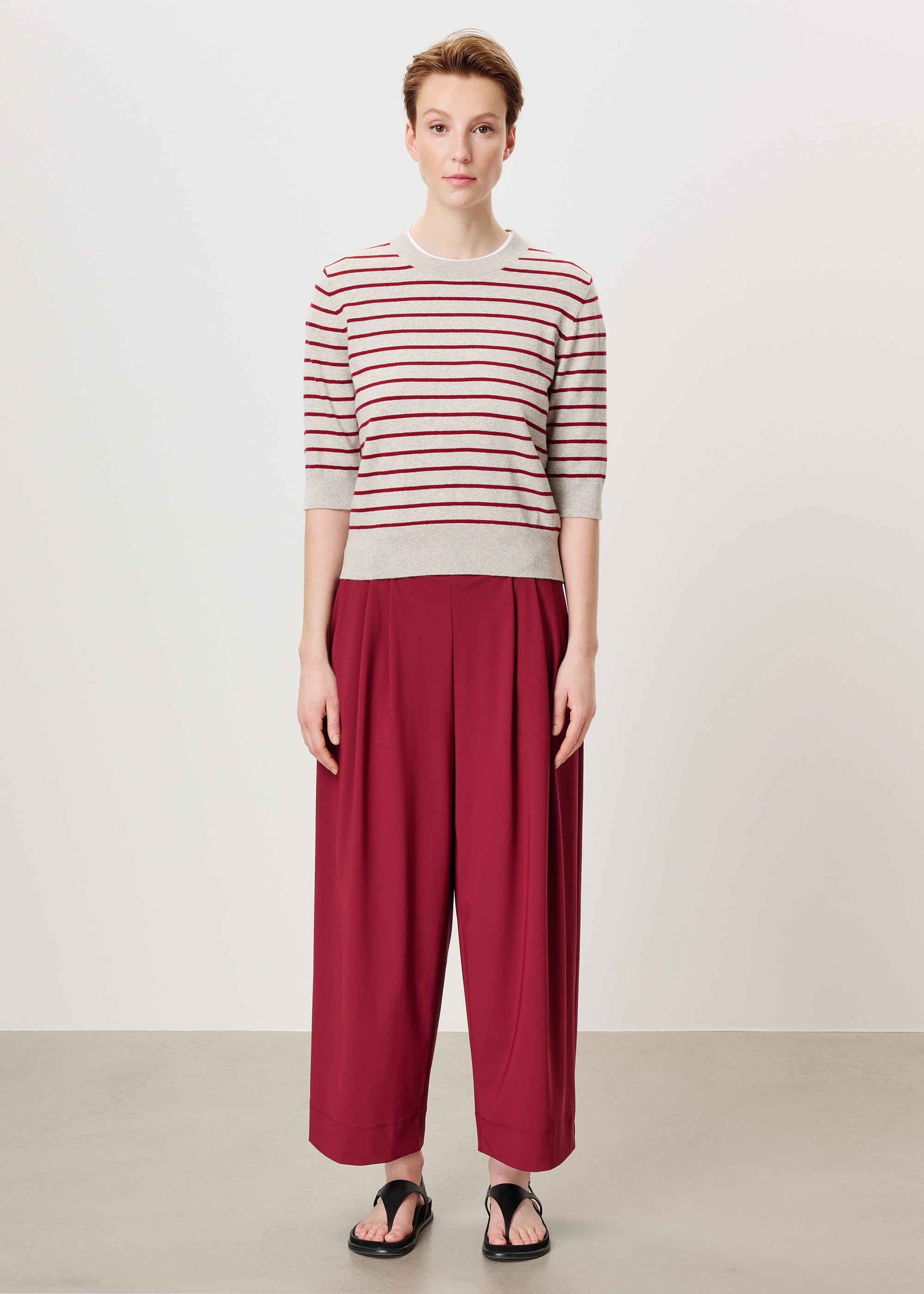 #color_grey/ruby red stripe