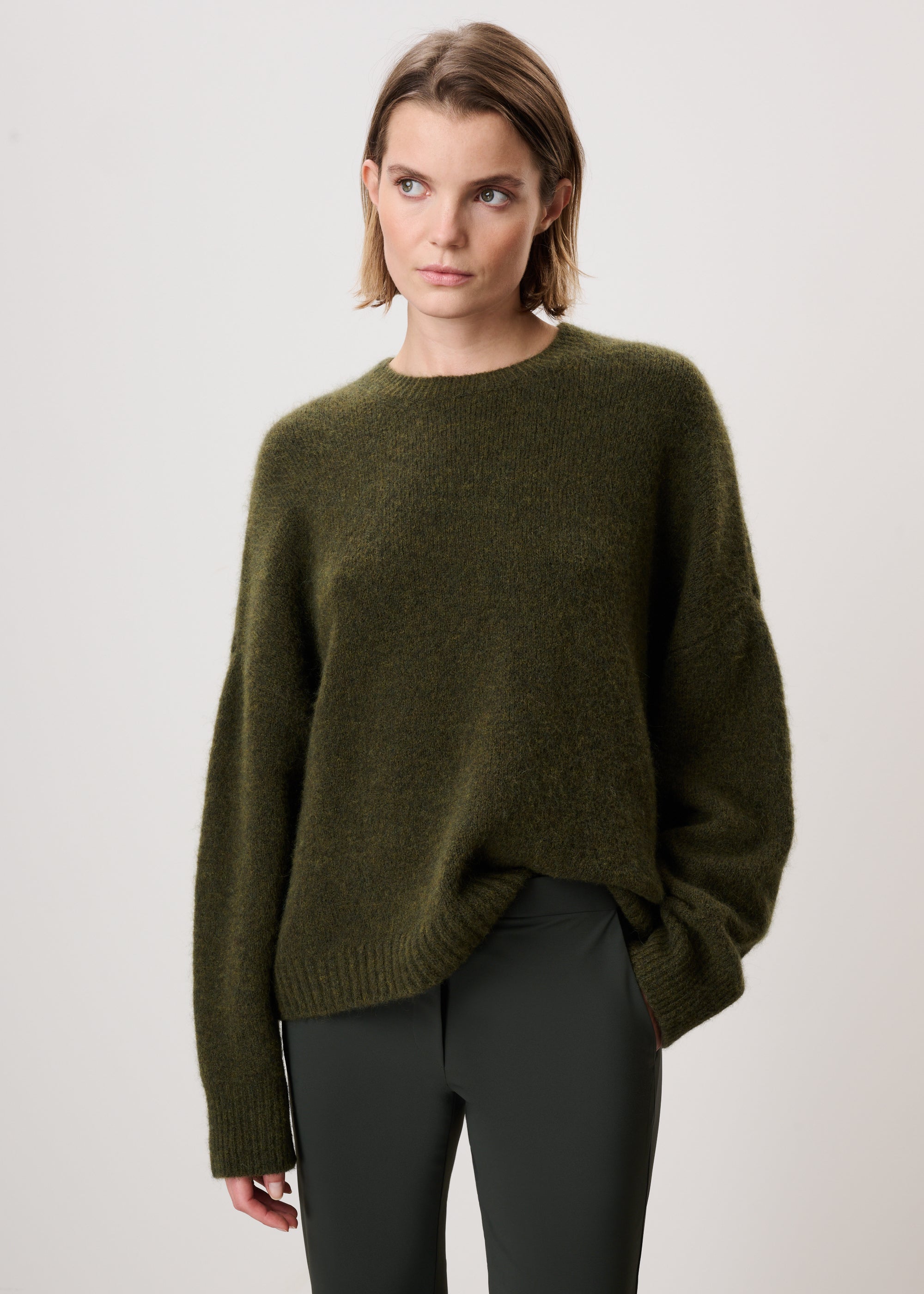 #color_khaki green