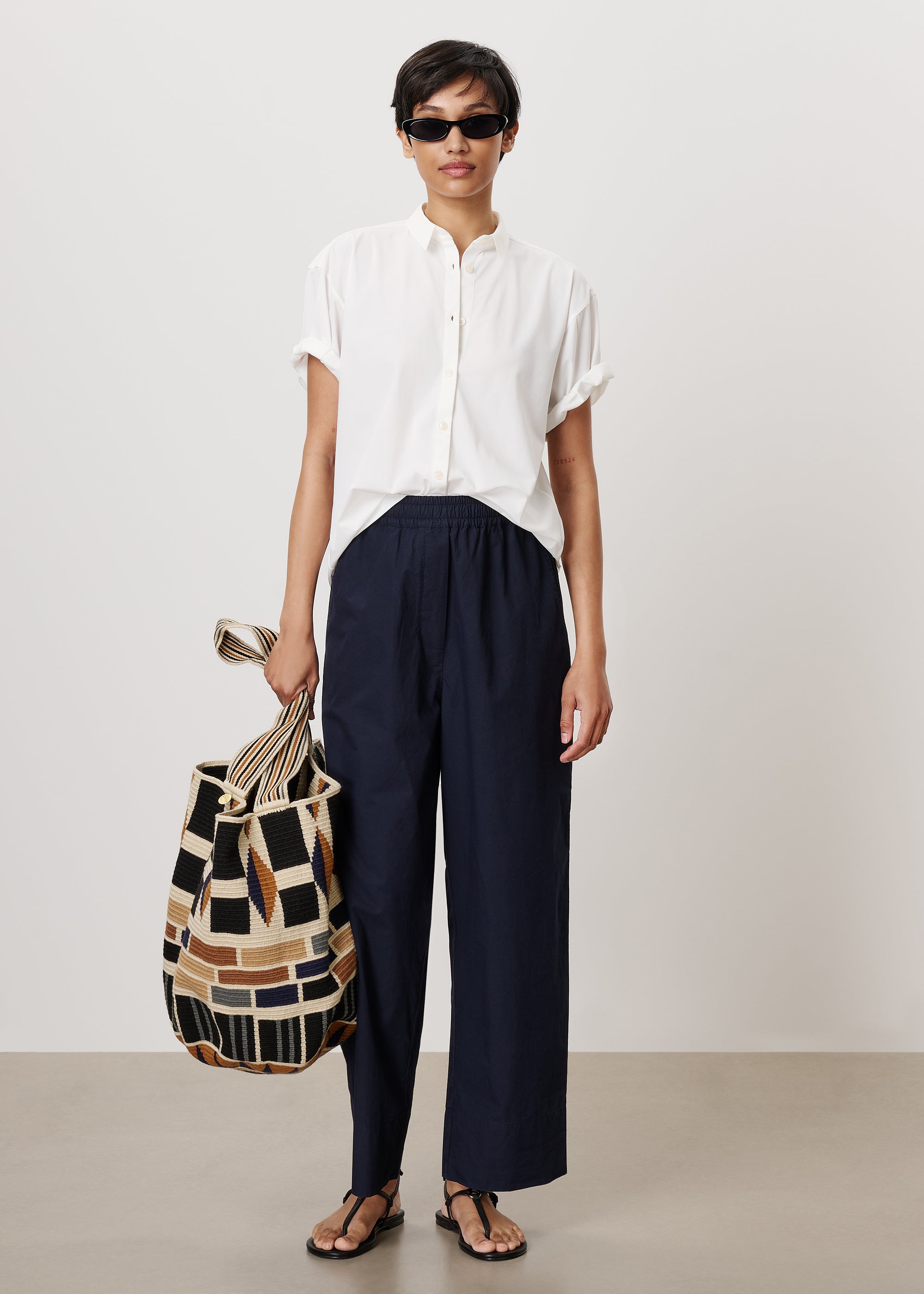 #color_off white