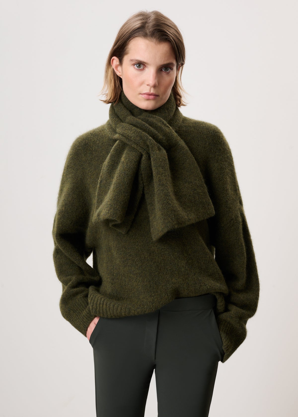 #color_khaki green