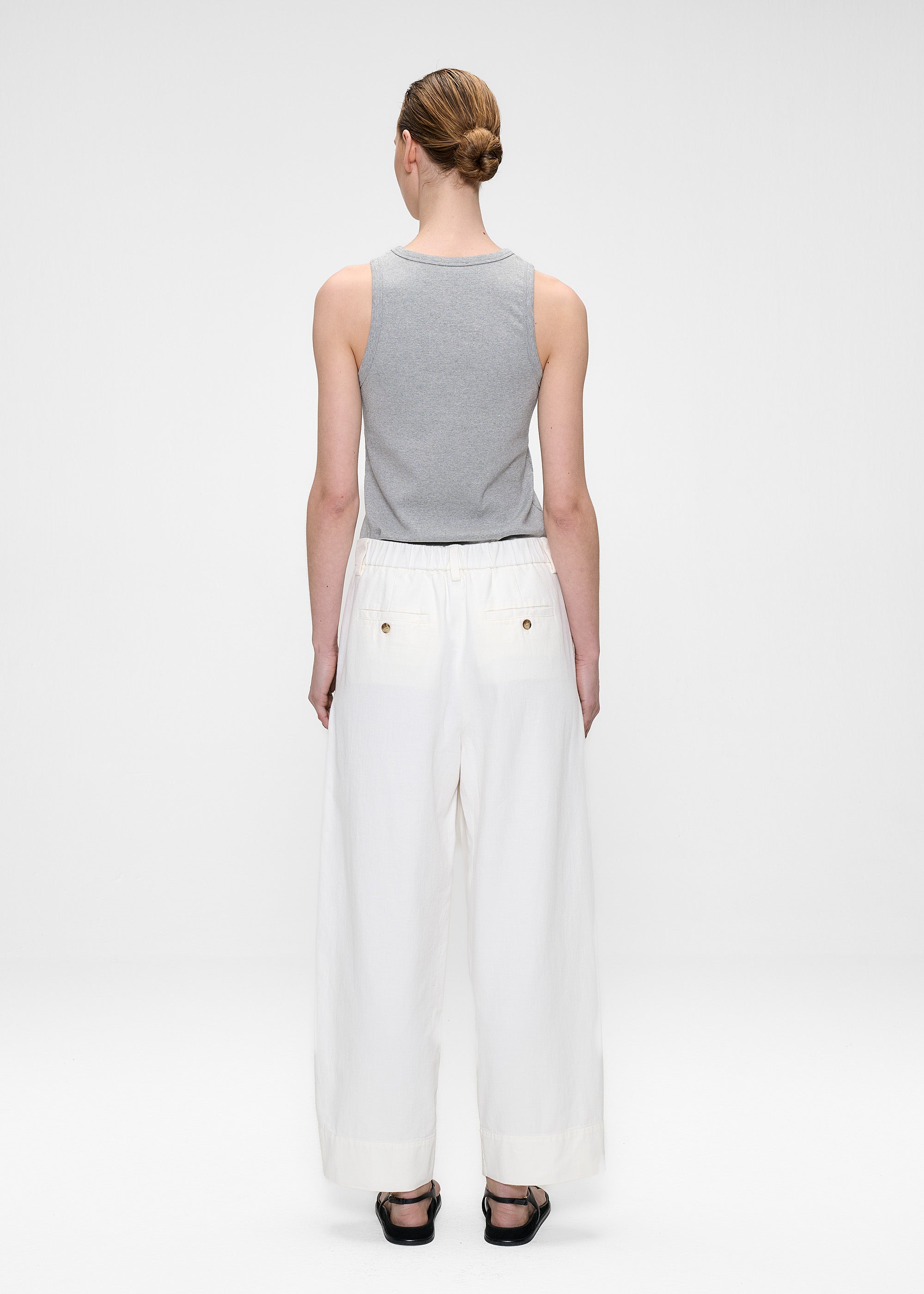 #color_off white