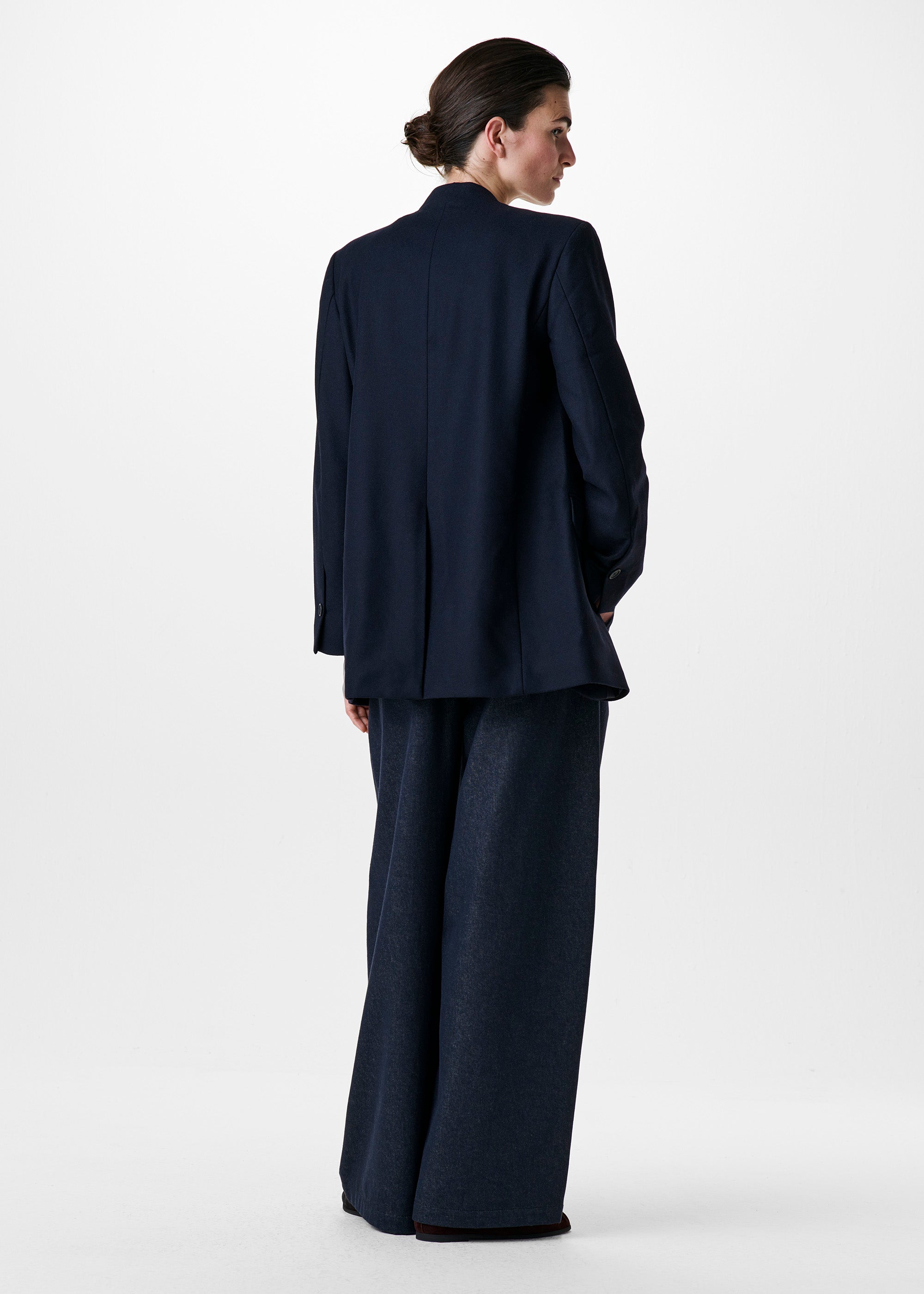 WOOL COLLARLESS BLAZER