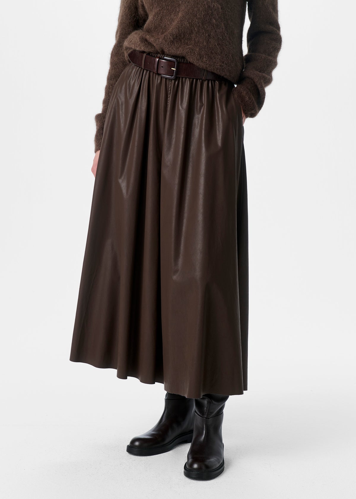 #color_warm brown