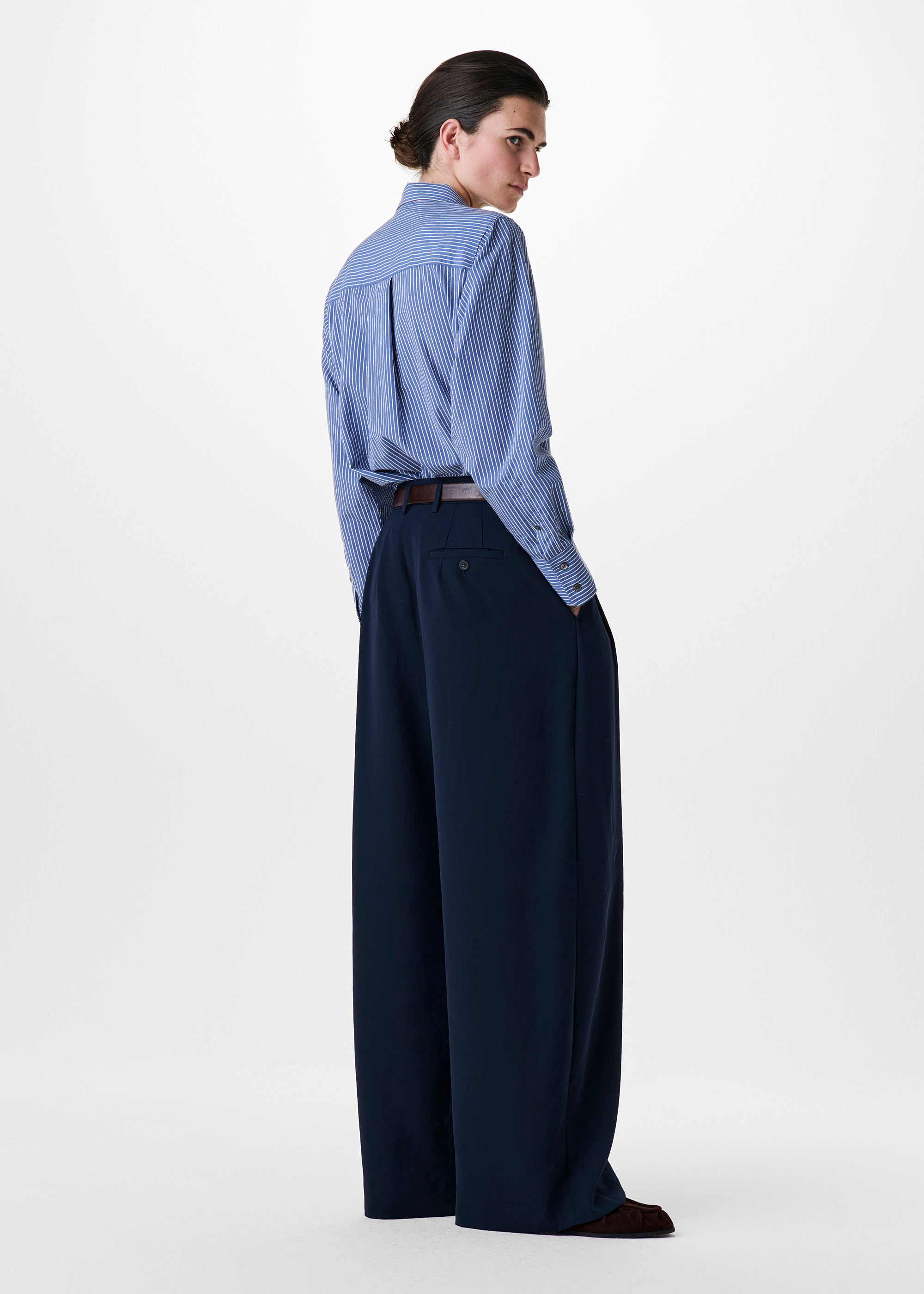 #color_mid blue
