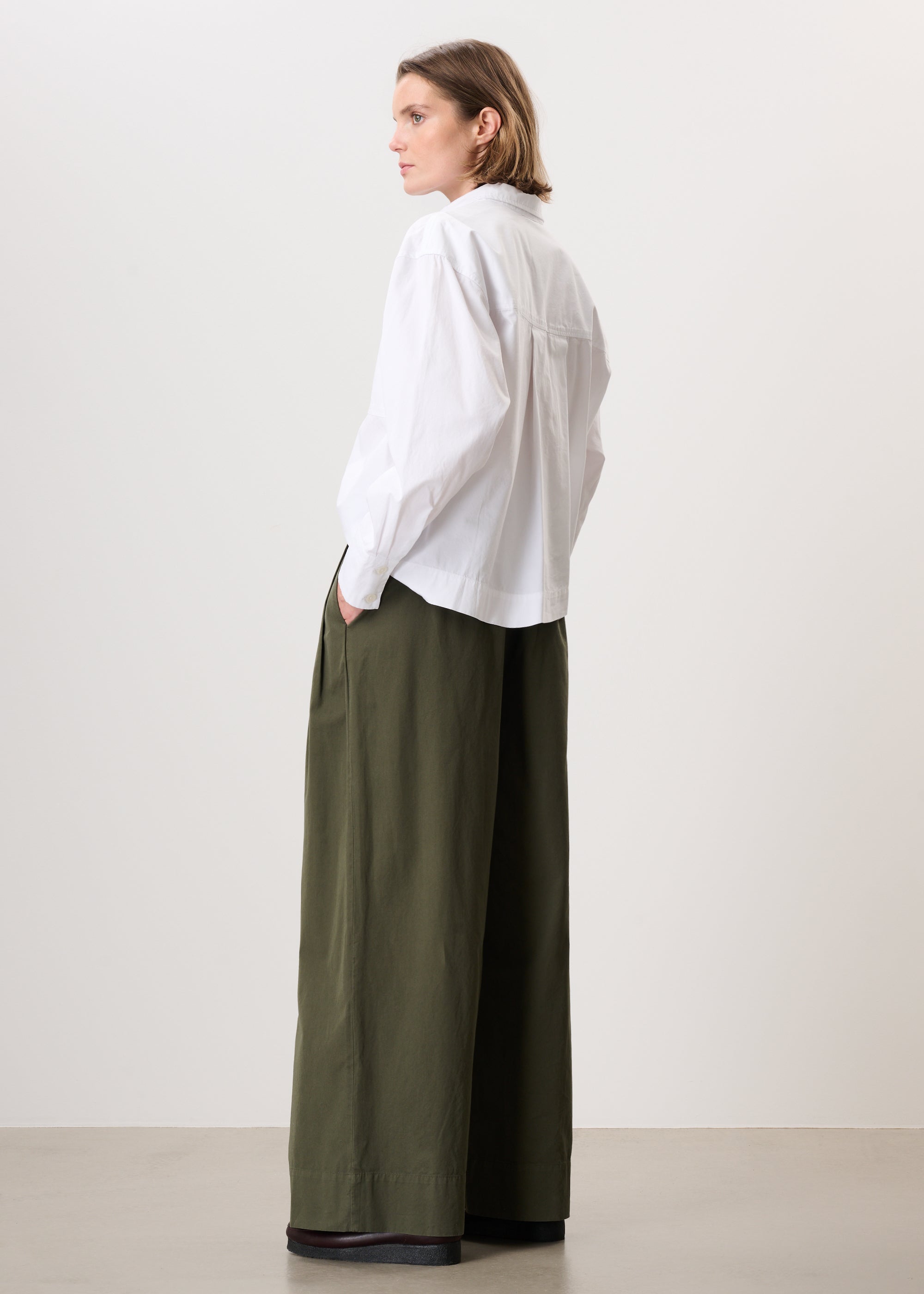#color_khaki green
