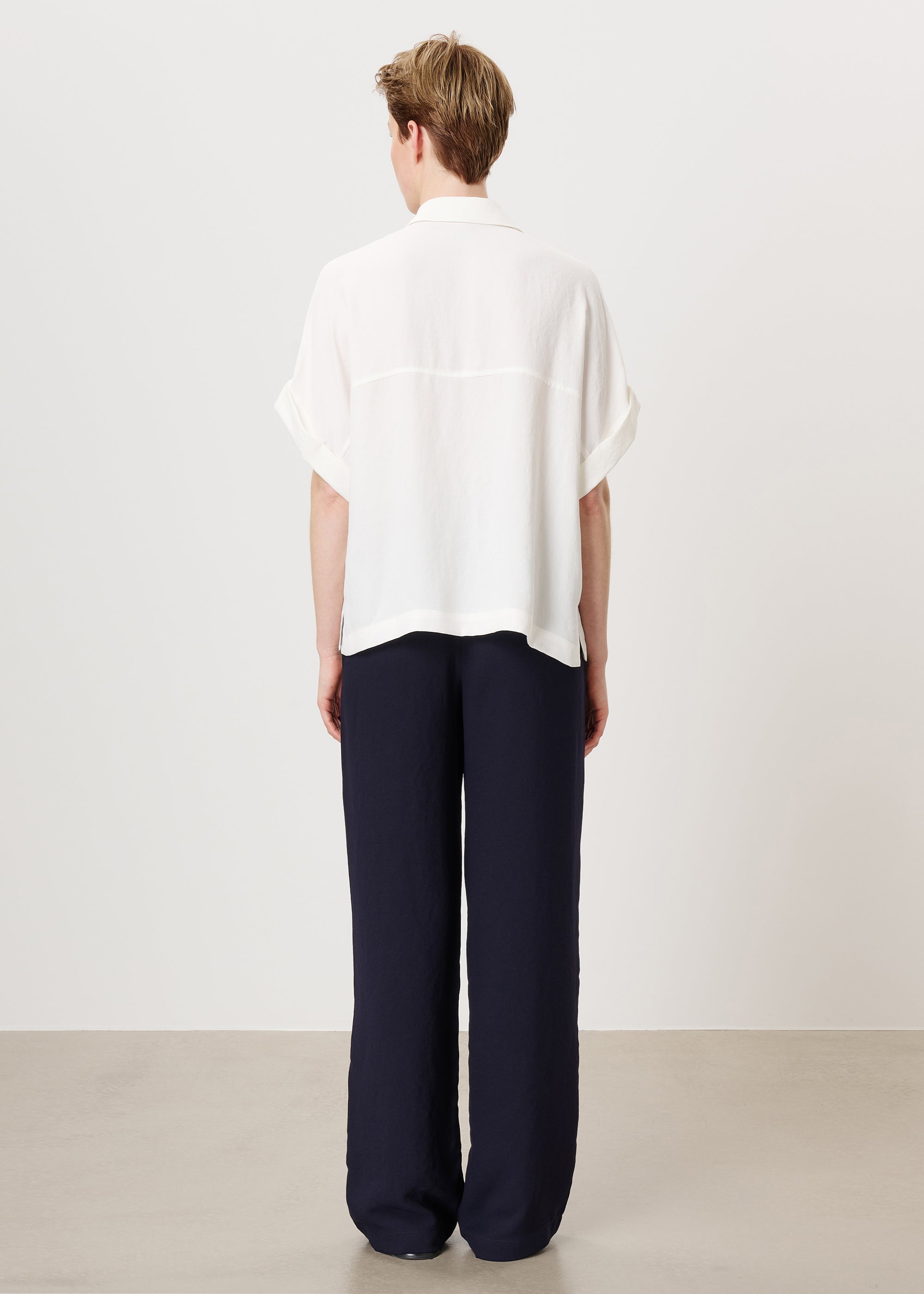 #color_off white