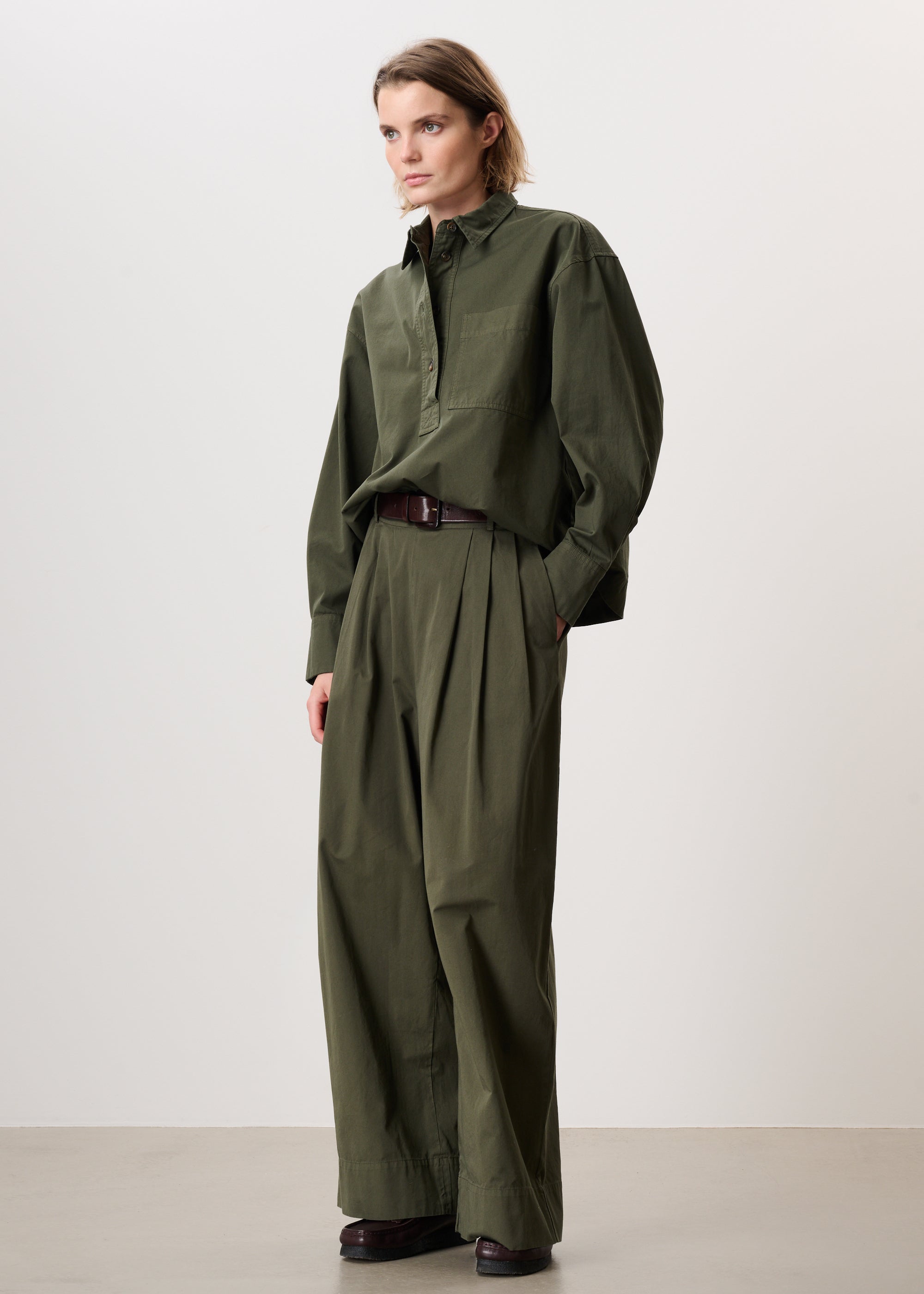 #color_khaki green