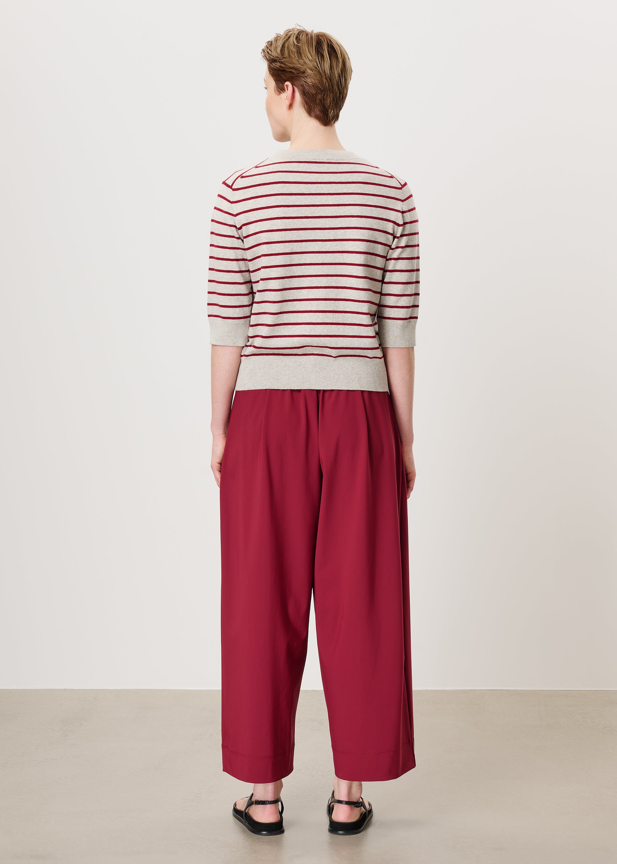 #color_grey/ruby red stripe