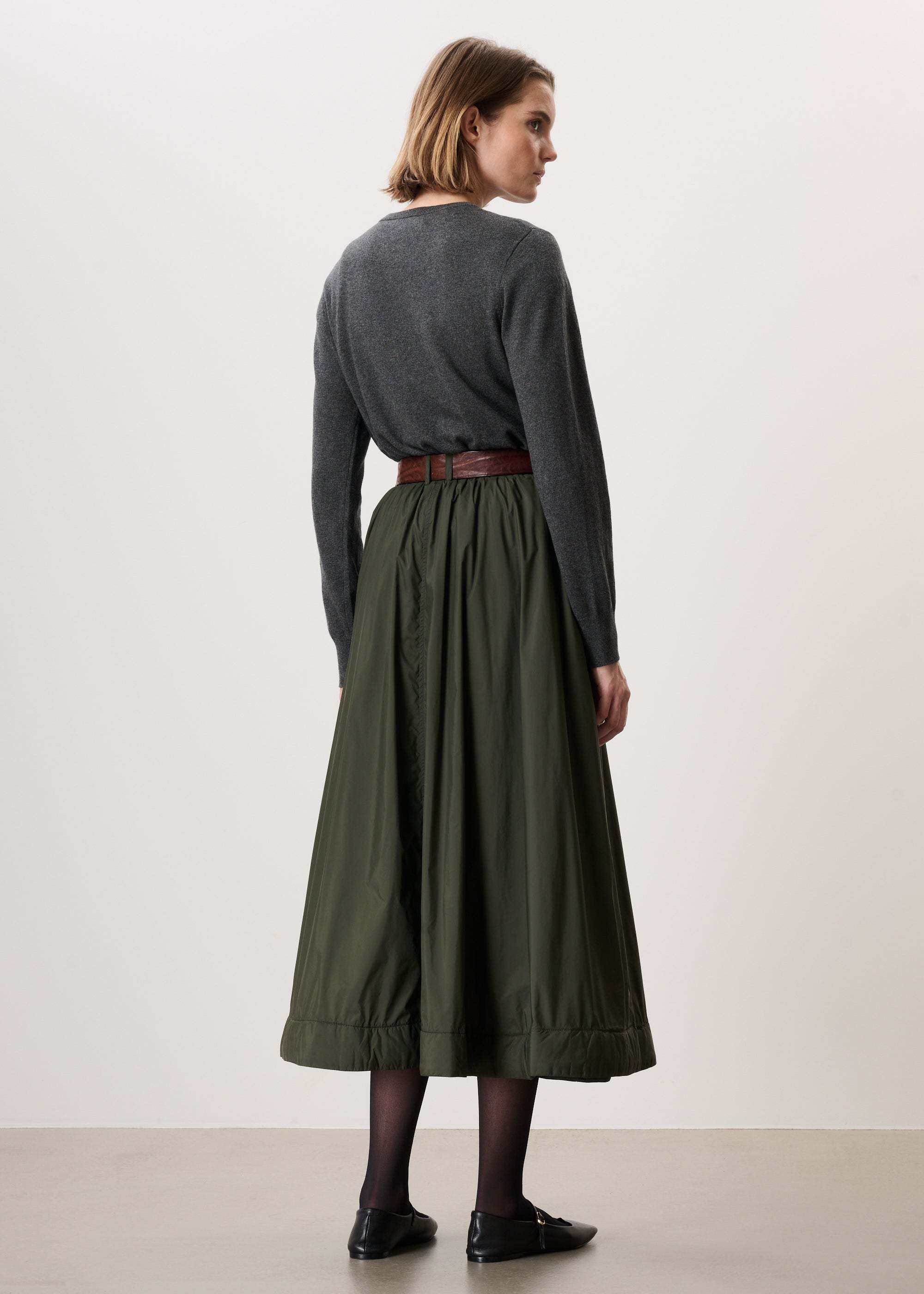 #color_khaki green