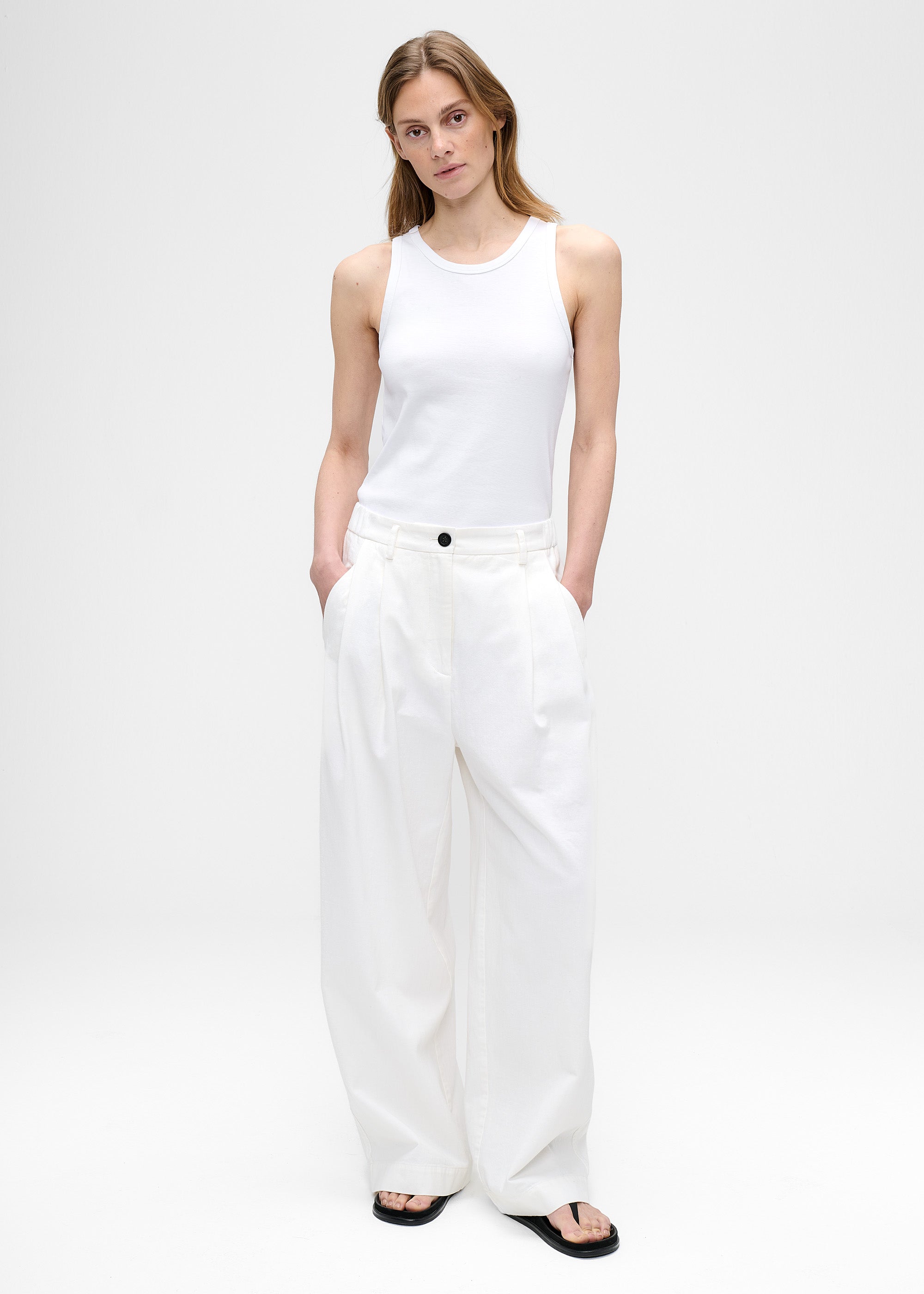 #color_off white