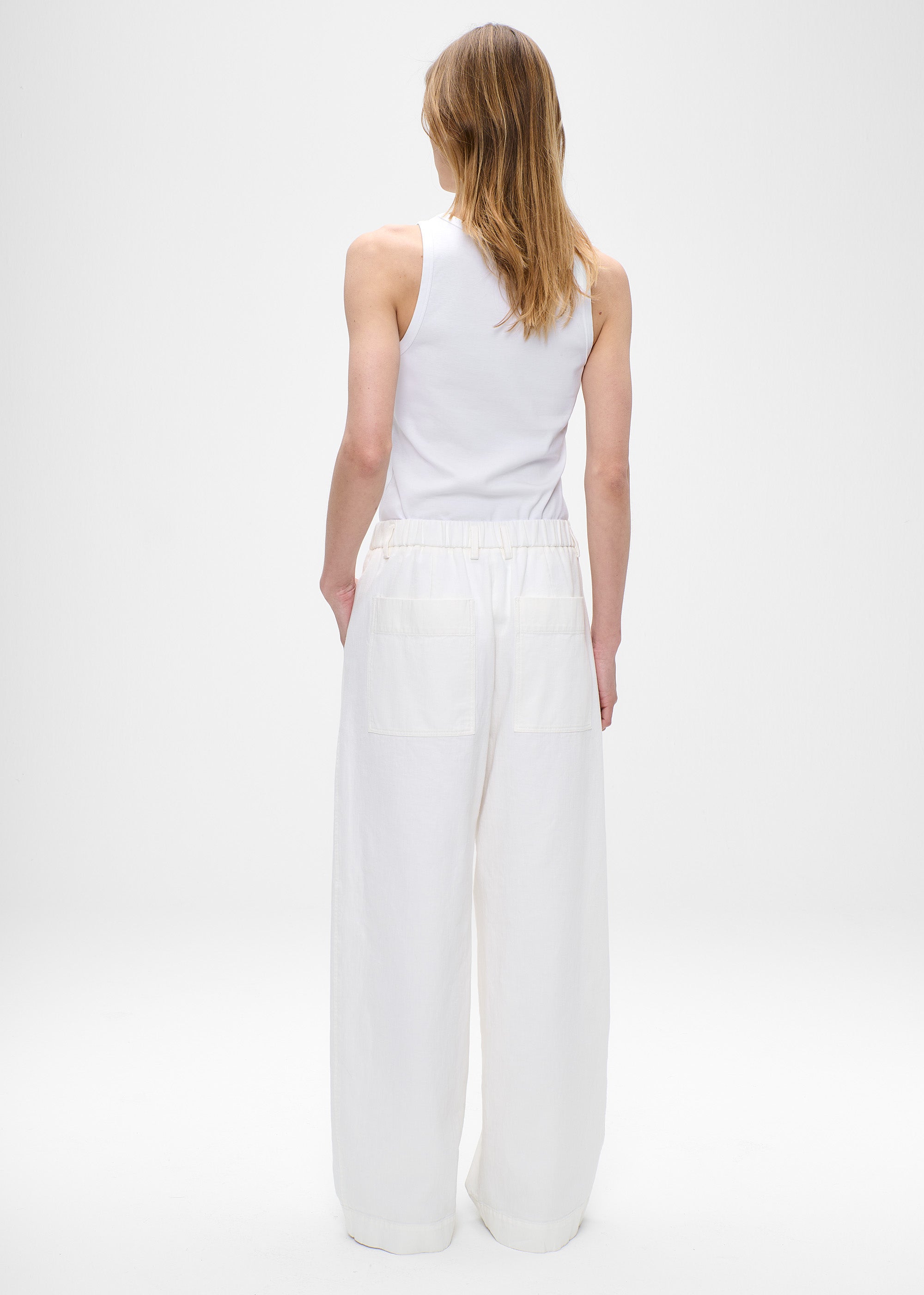 #color_off white