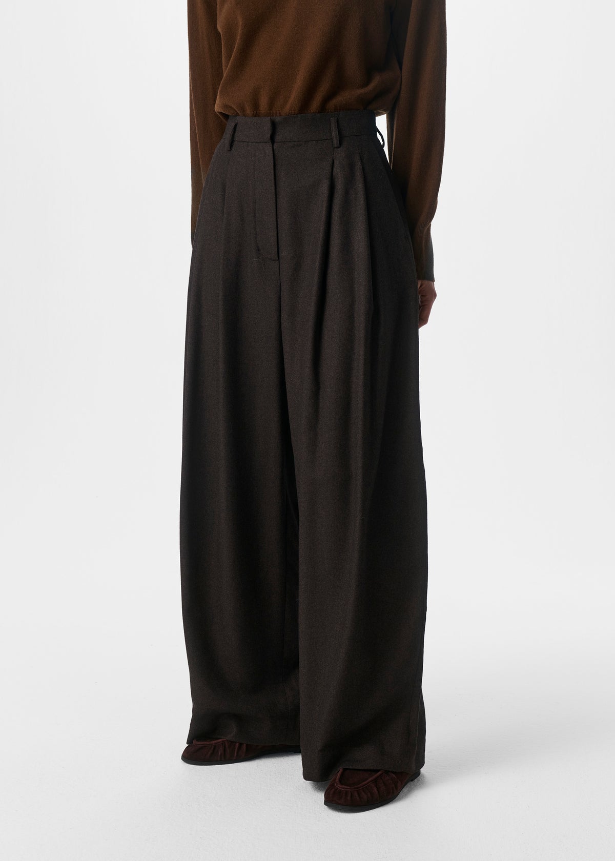 #color_dark brown