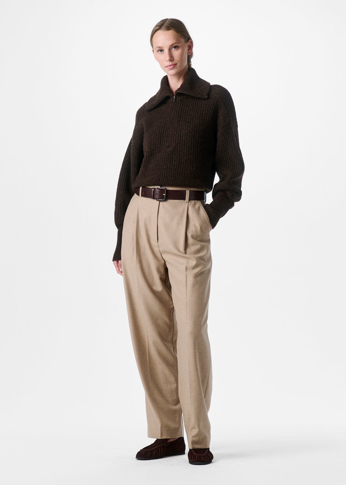#color_deep brown