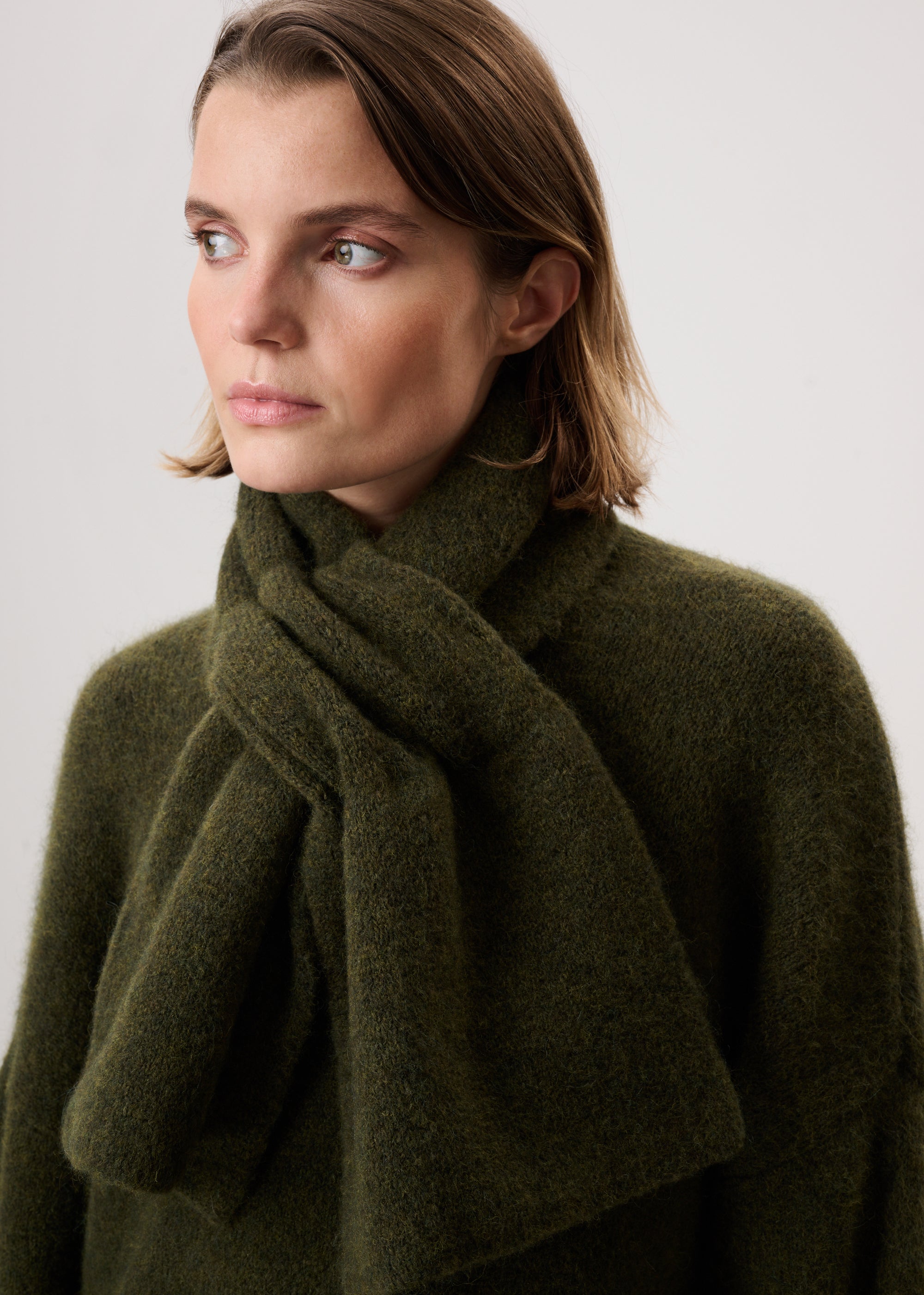 #color_khaki green