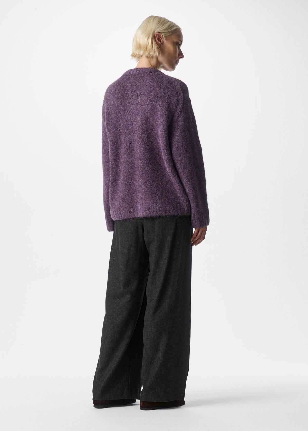 #color_black plum