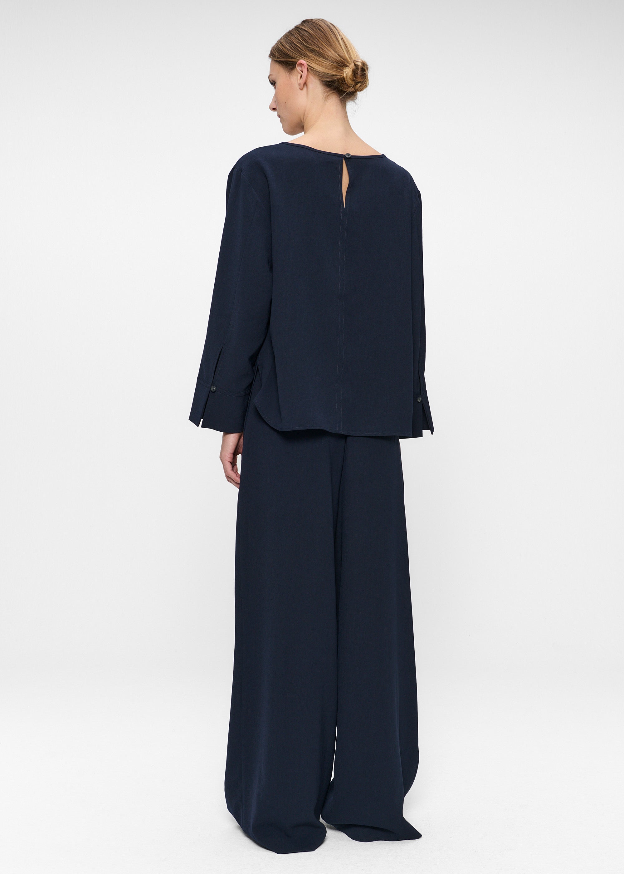 #color_midnight blue