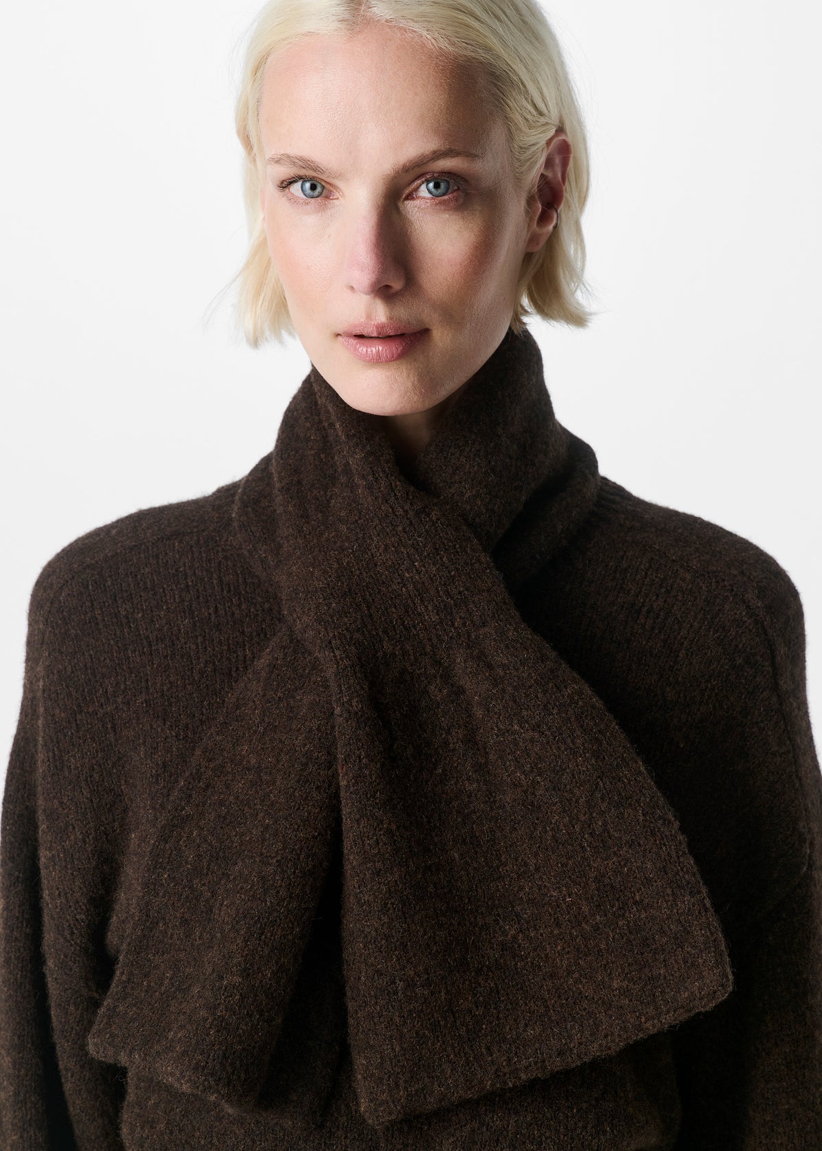 #color_deep brown