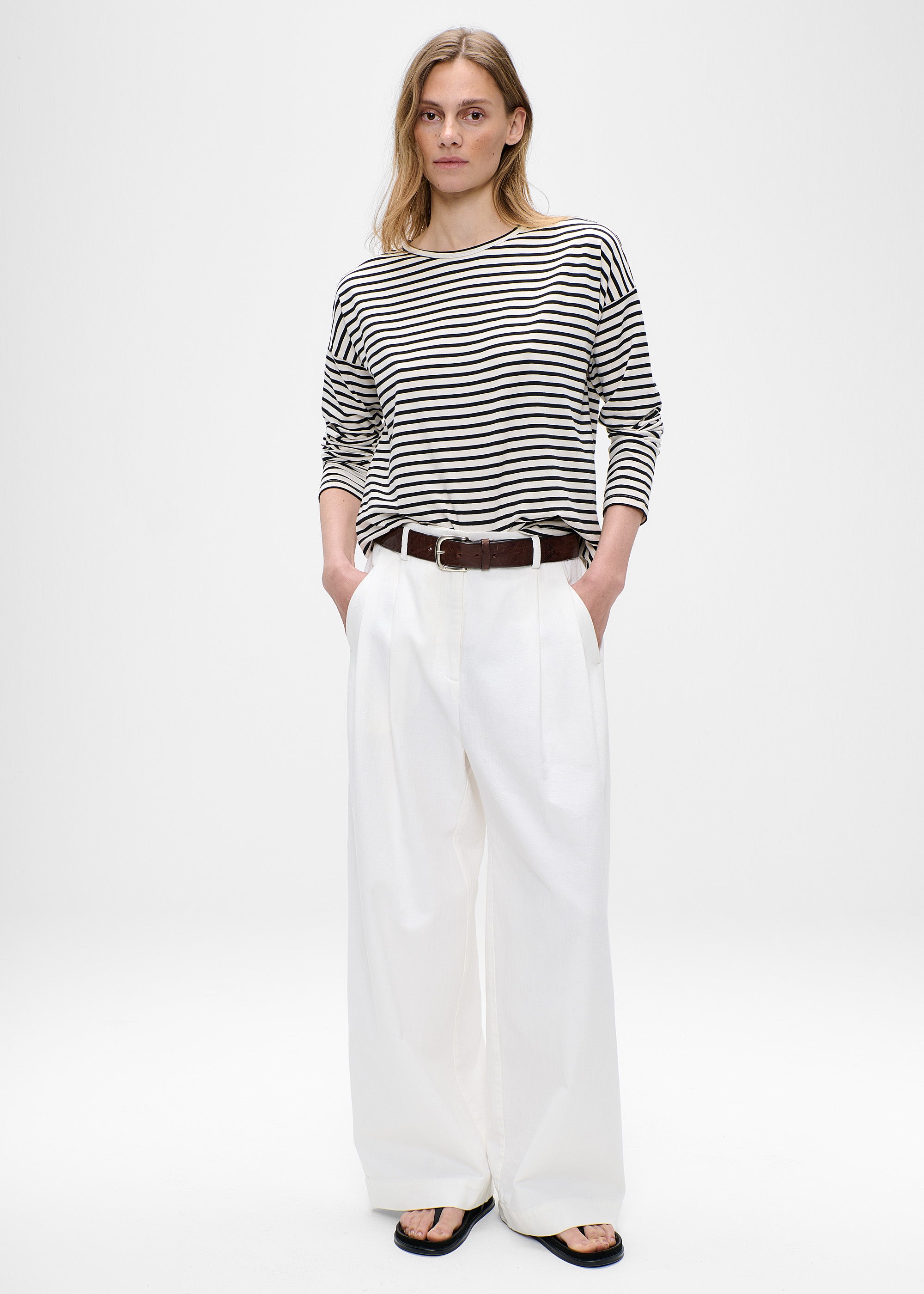 #color_off white
