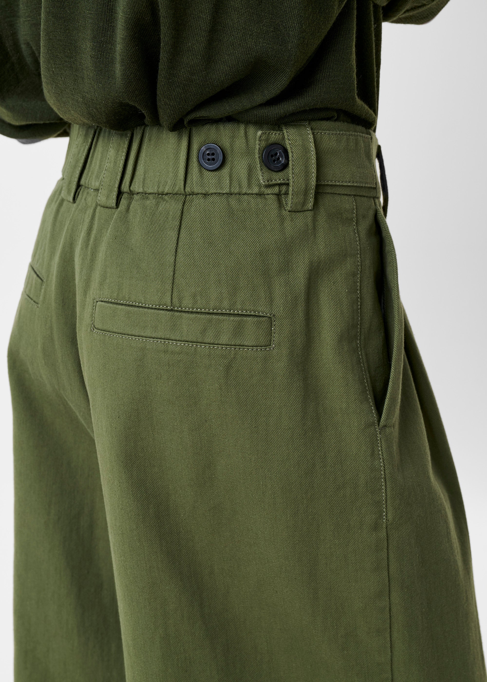 #color_green khaki