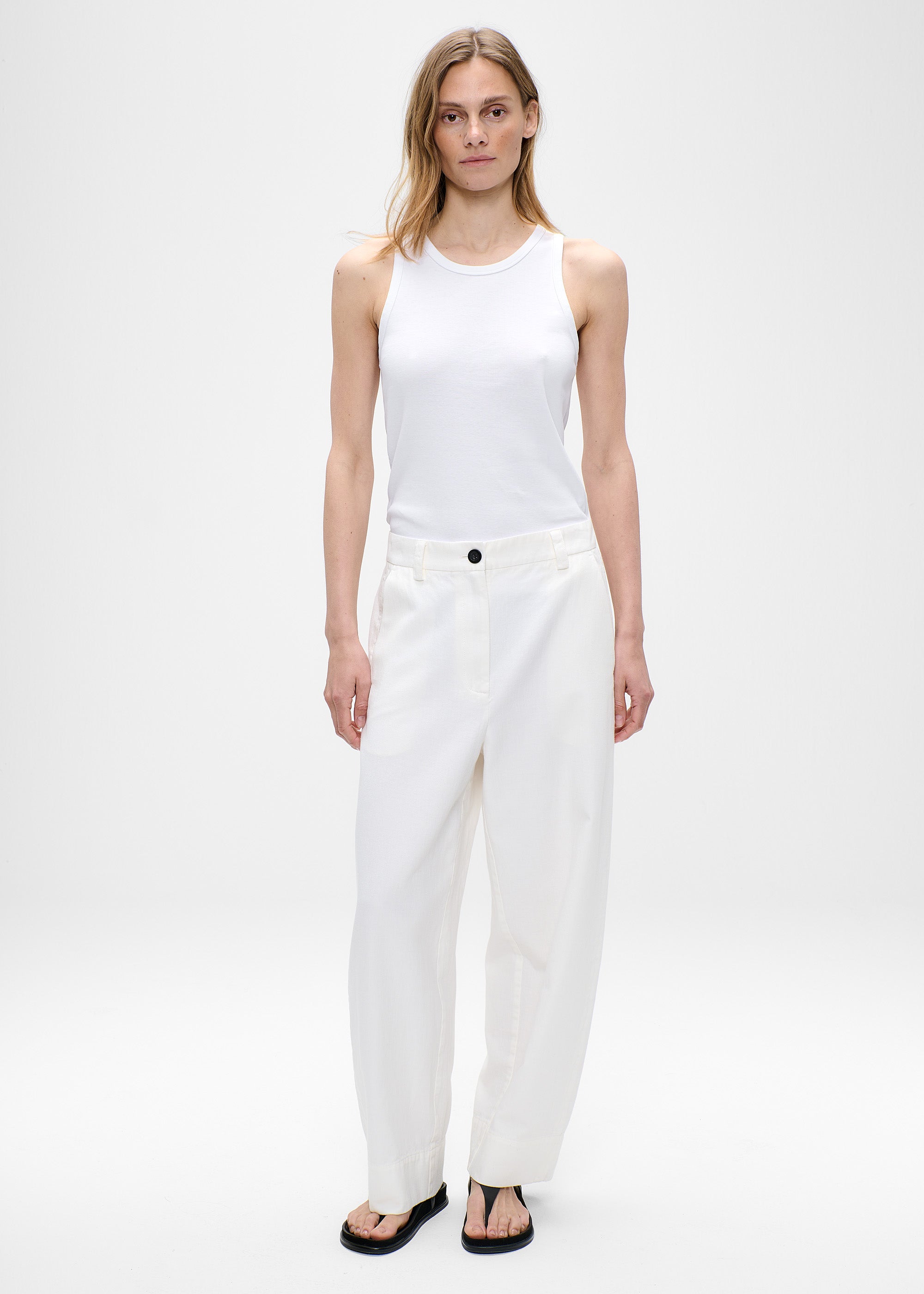 #color_off white