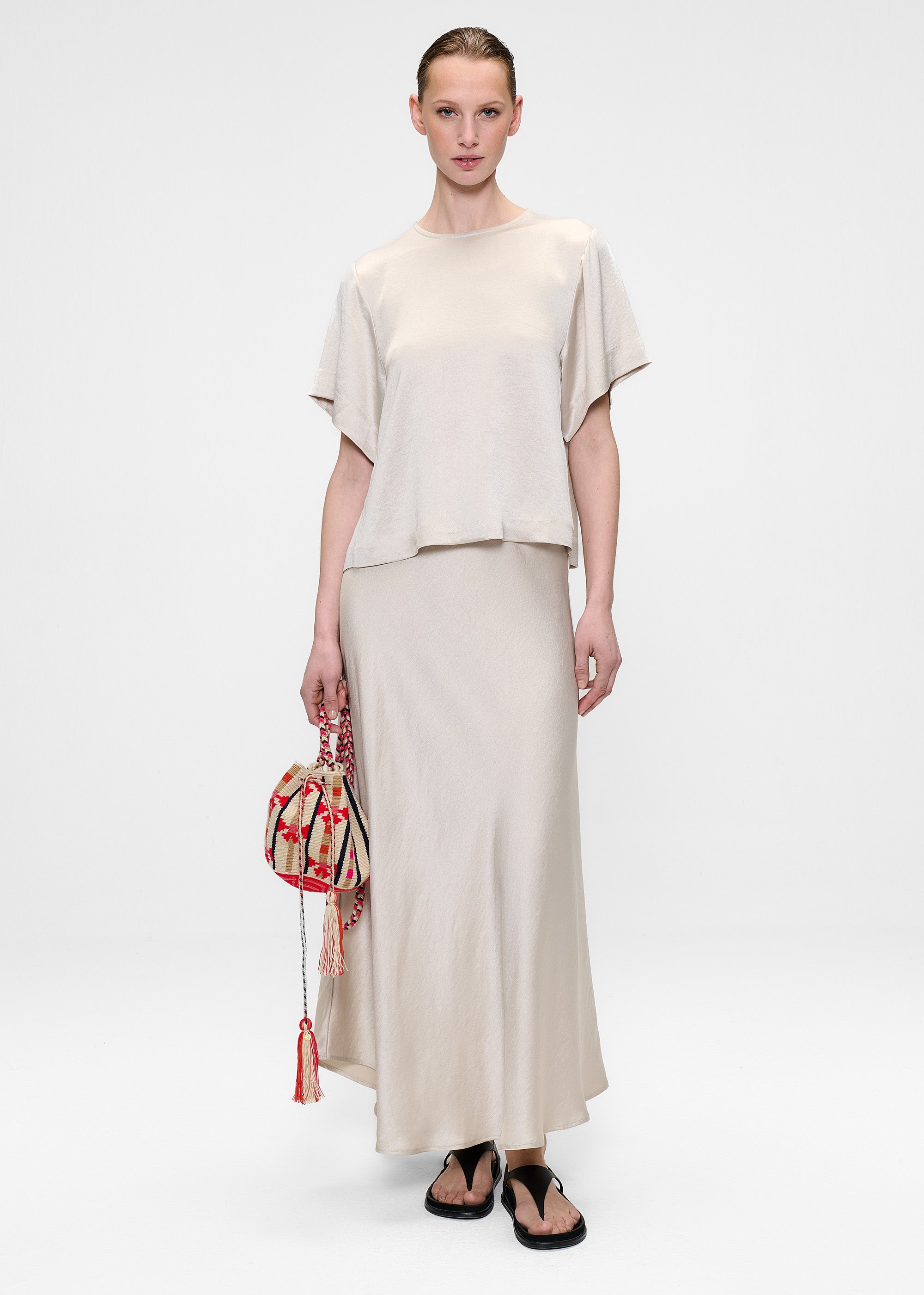#color_beige