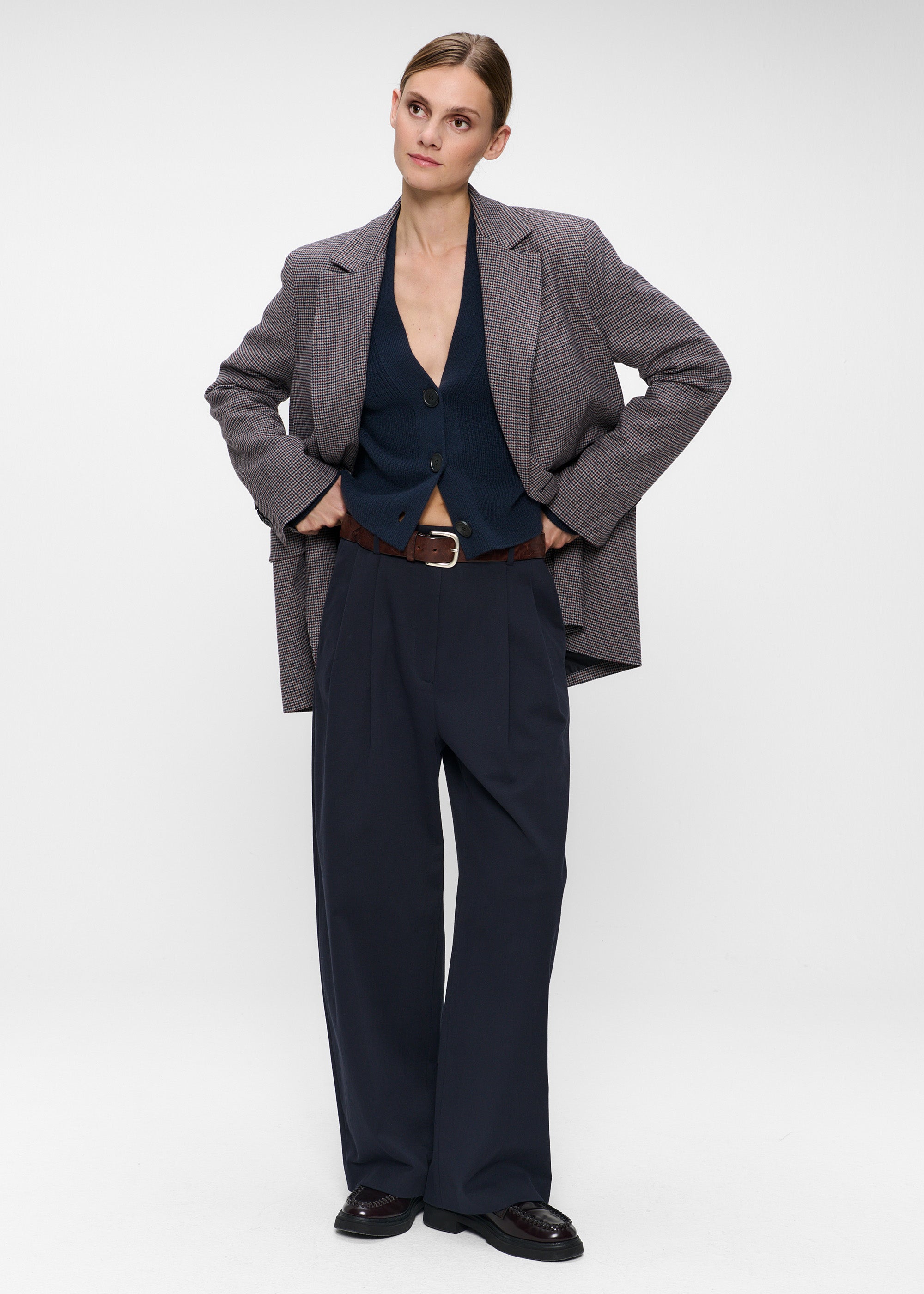 #color_midnight blue