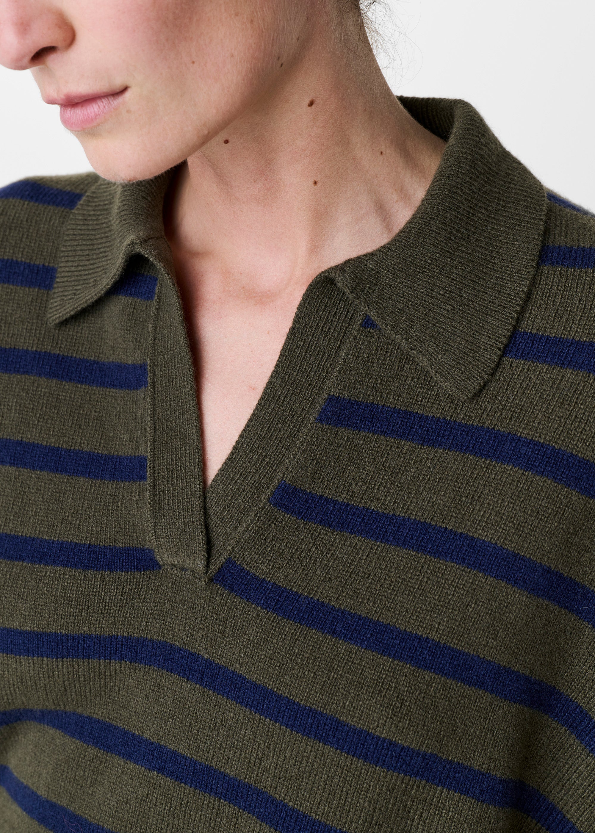 #color_green blue stripe