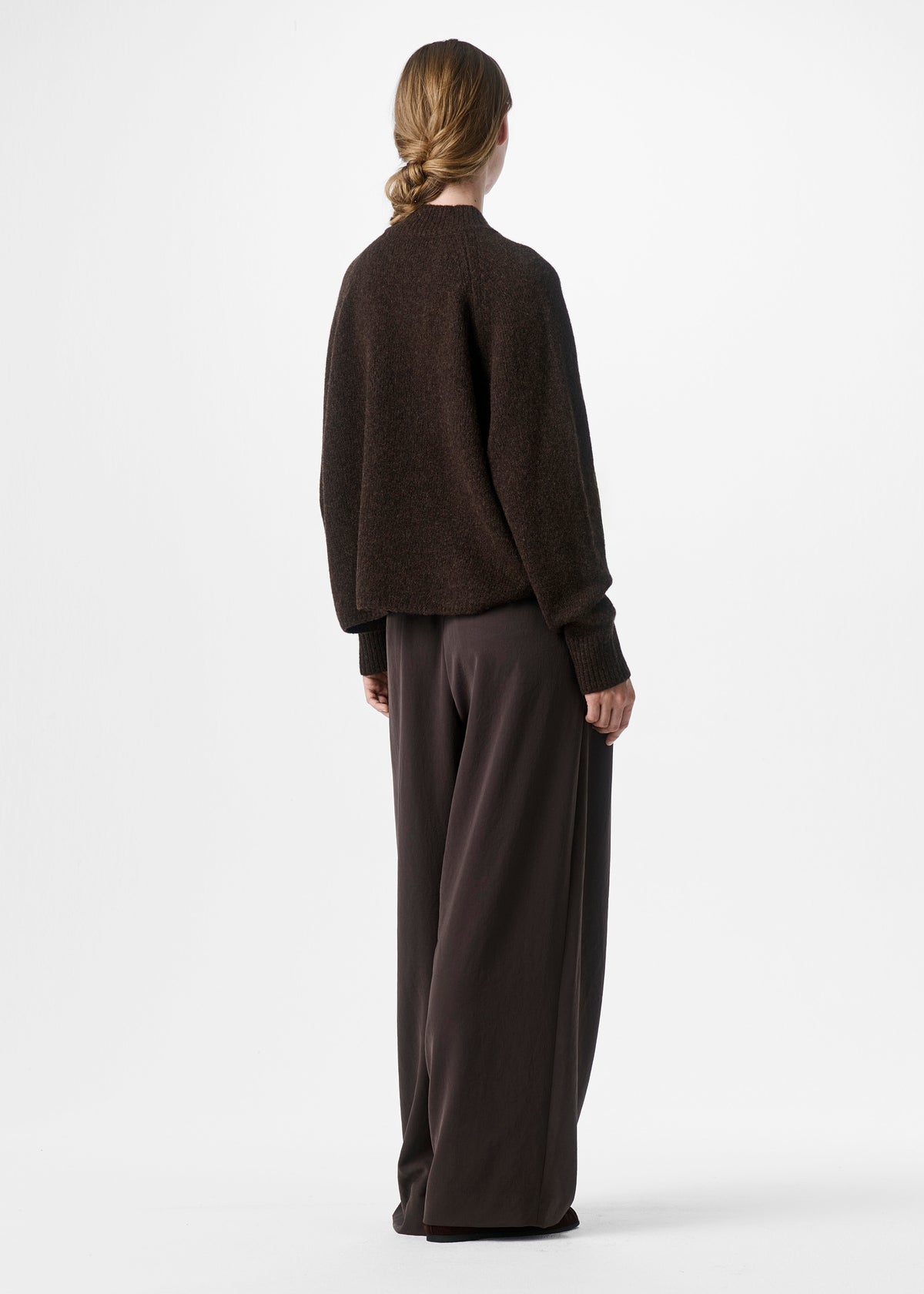 #color_deep brown