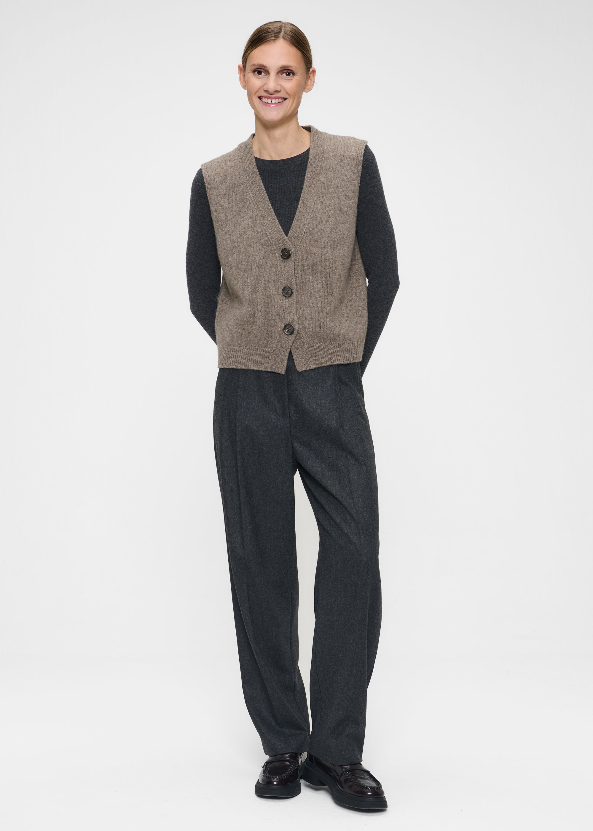 YAK MERINO SLEEVELESS VEST