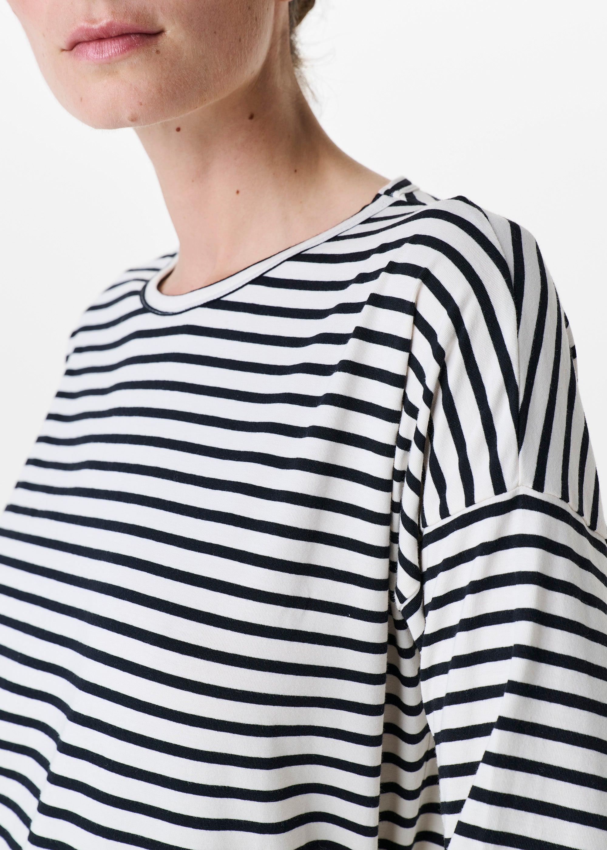 STRIPED T-SHIRT